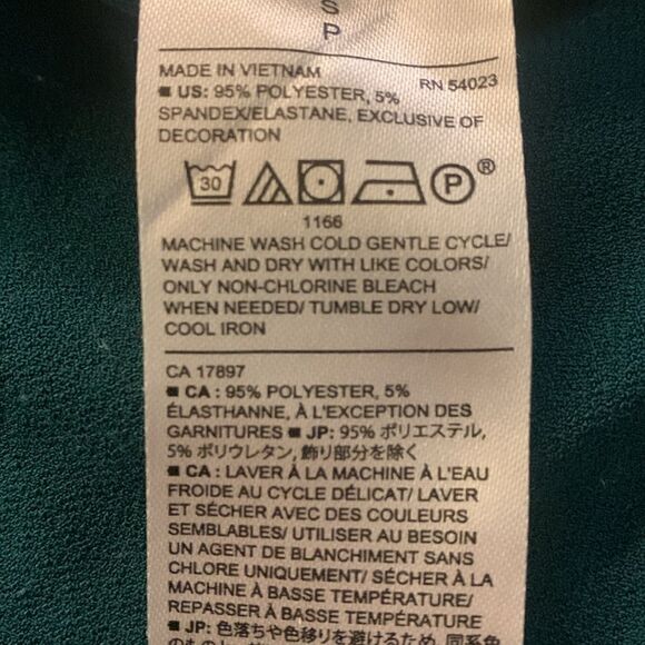 BANANA REPUBLIC, sleeveless, V-neck,. Small. New condition - Picture 6 of 7